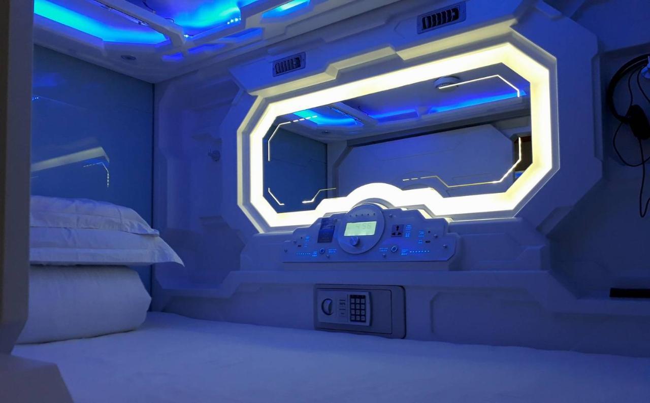 Bestow Capsule Hostel Kuala Lumpur Exterior photo
