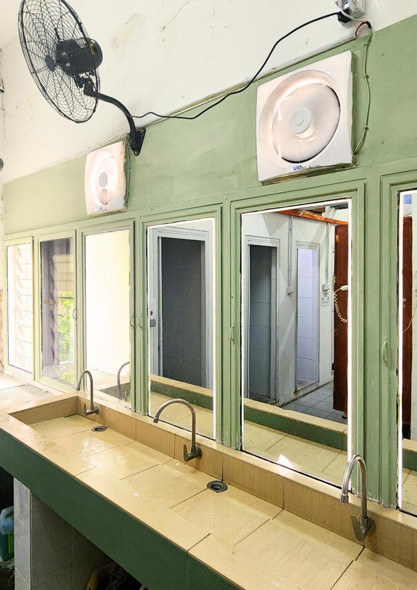 Bestow Capsule Hostel Kuala Lumpur Exterior photo